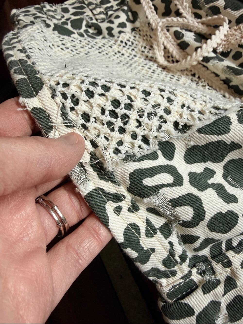Pol large sage green leopard cheetah Lace boho retro cowgirl pants cinched ankle - Picture 6 of 7